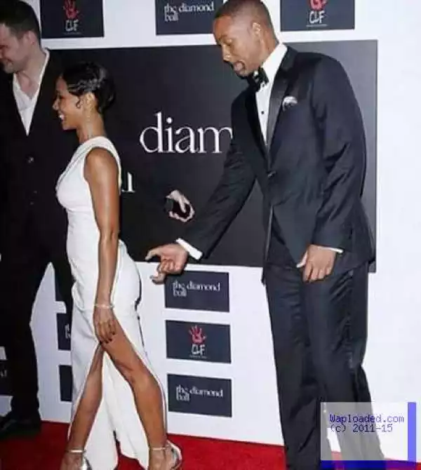 Photo: Will Smith spotted goofing around behind his wife, Jada Pinkett